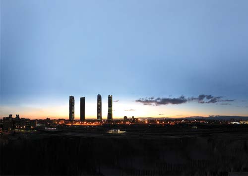 fotografía de la Torre de Cristal
