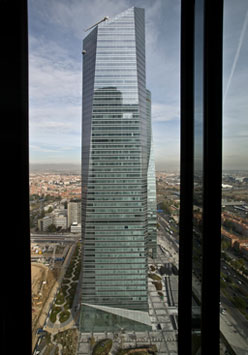 fotografía de la Torre de Cristal