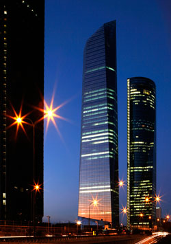 fotografía de la Torre de Cristal